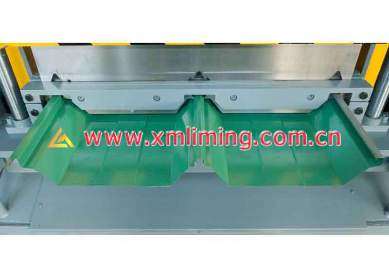 Lock Seam Roof Tile Roll Forming Machine